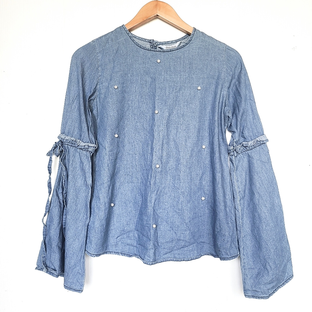 DIZZY LIZZY pearl embellished Chambray blouse